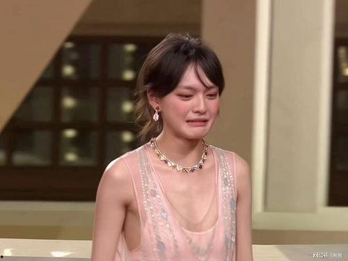 明星网红走台,明星网红走台秀场精彩瞬间回顾