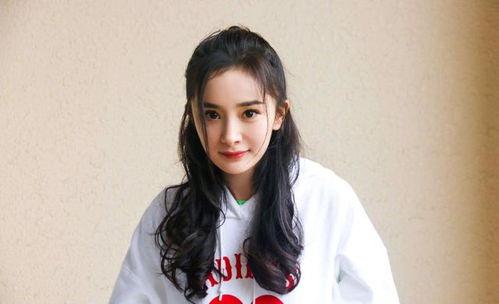 明星网红压腿,解锁健康美腿新姿势